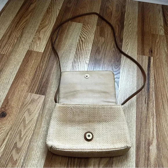 Fossil - Embroidered Straw Crossbody Bag - Picture 5 of 5